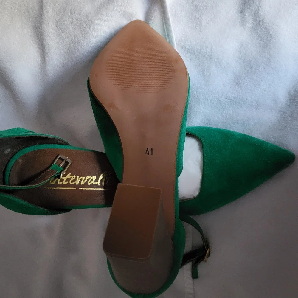 Women shoes - Picture 3 of 3